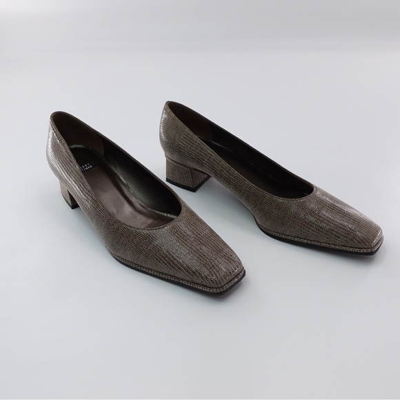 Stuart Weitzman Tan Reptile Print Leather Pumps Heels Square Toe Sz 7.5 - Picture 8 of 16